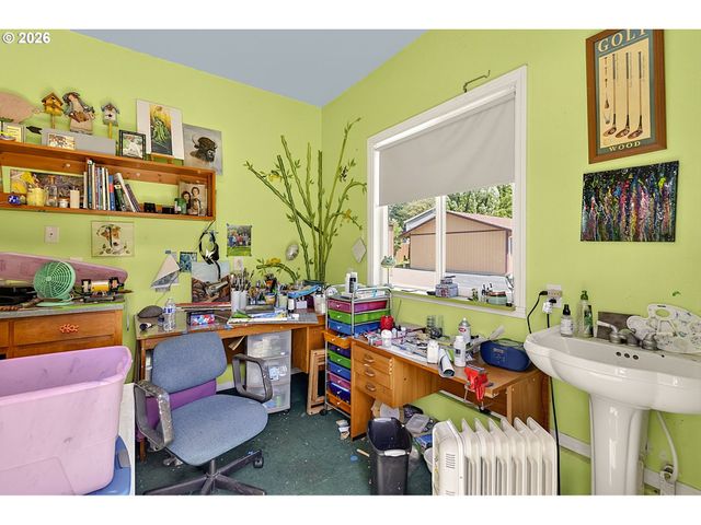 41743 DEERHORN Rd, Springfield, OR 97478