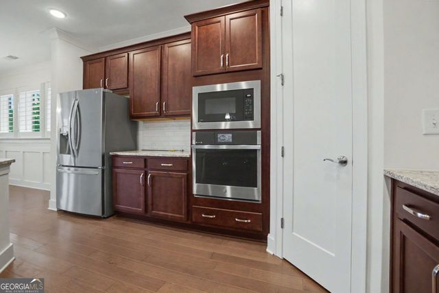 226 Floral Valley Drive, Woodstock, GA 30188