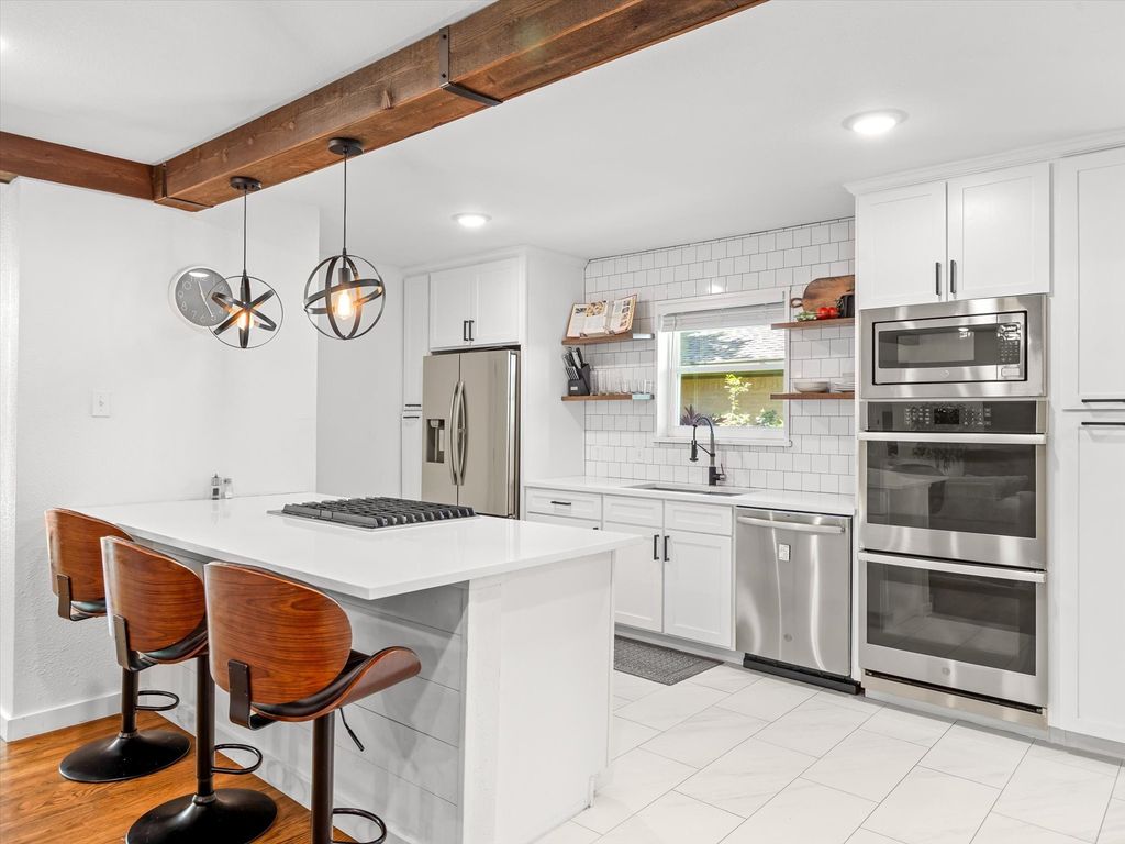 10433 Coleridge Street, Dallas, TX 75218