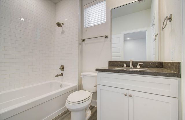 2810 Grand Fountains Drive B, Houston, TX 77054