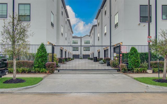 2810 Grand Fountains Drive B, Houston, TX 77054