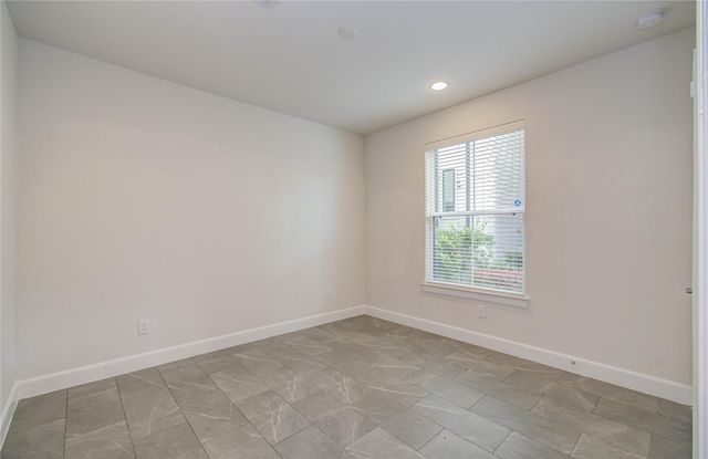 2810 Grand Fountains Drive B, Houston, TX 77054