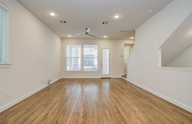 2810 Grand Fountains Drive B, Houston, TX 77054