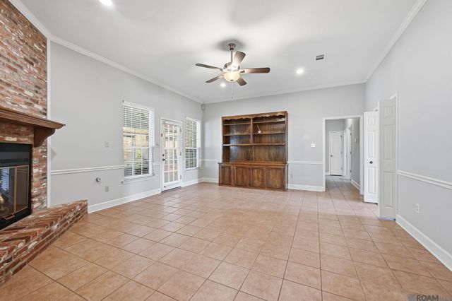 5487 Hagerstown Dr, Saint George, LA 70817