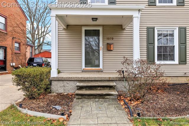 1079 Larkmoor Boulevard, Berkley, MI 48072
