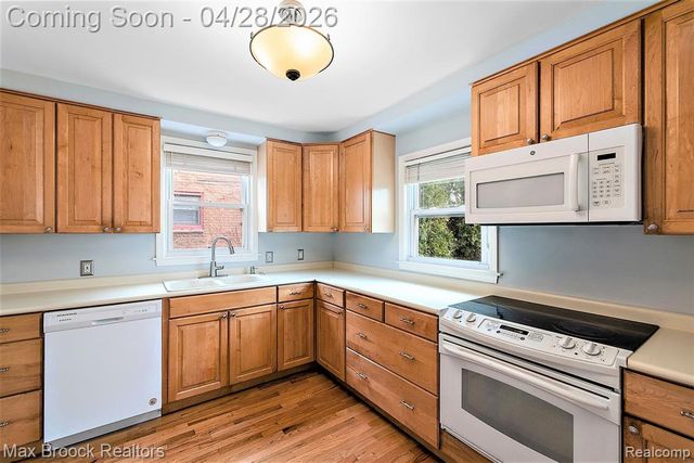1079 Larkmoor Boulevard, Berkley, MI 48072