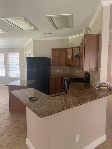 1402 Township Court, Rosenberg, TX 77471