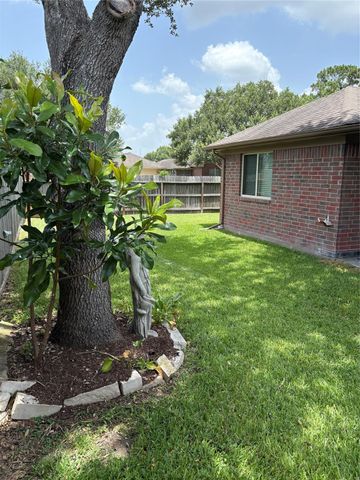 1402 Township Court, Rosenberg, TX 77471