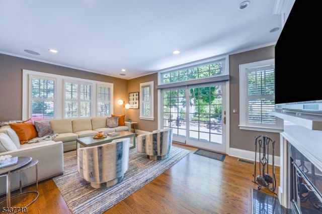 416 Walton Rd, Maplewood Twp., NJ 07040