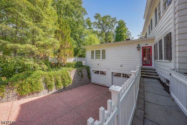 416 Walton Rd, Maplewood Twp., NJ 07040