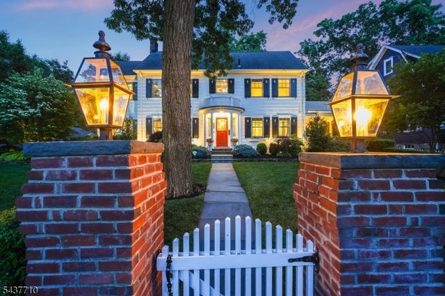 416 Walton Rd, Maplewood Twp., NJ 07040