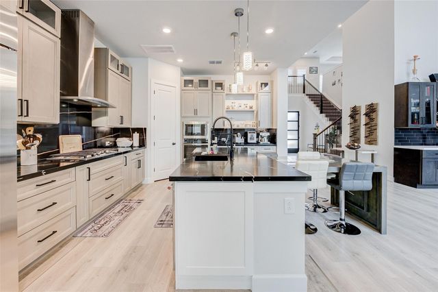 5111 Maumee River Drive, Sugar Land, TX 77479