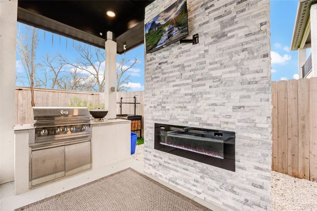 5111 Maumee River Drive, Sugar Land, TX 77479