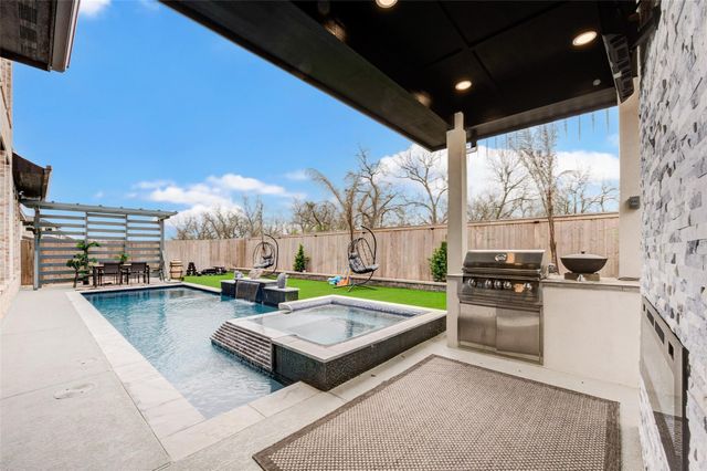 5111 Maumee River Drive, Sugar Land, TX 77479