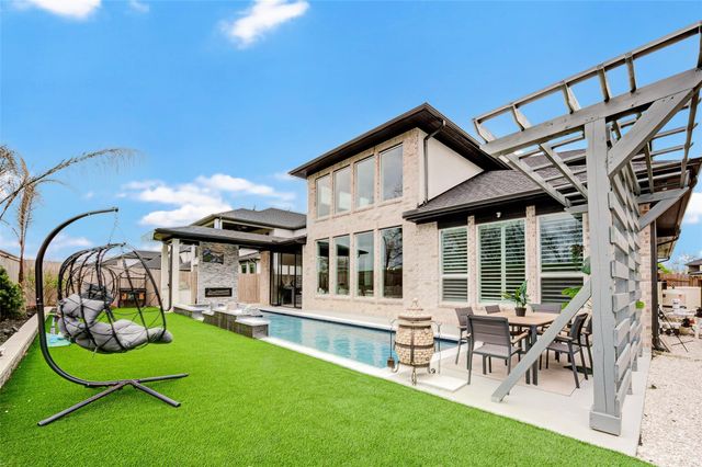 5111 Maumee River Drive, Sugar Land, TX 77479