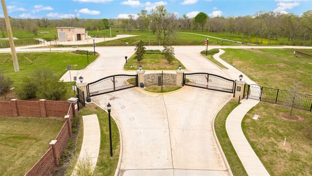 5111 Maumee River Drive, Sugar Land, TX 77479
