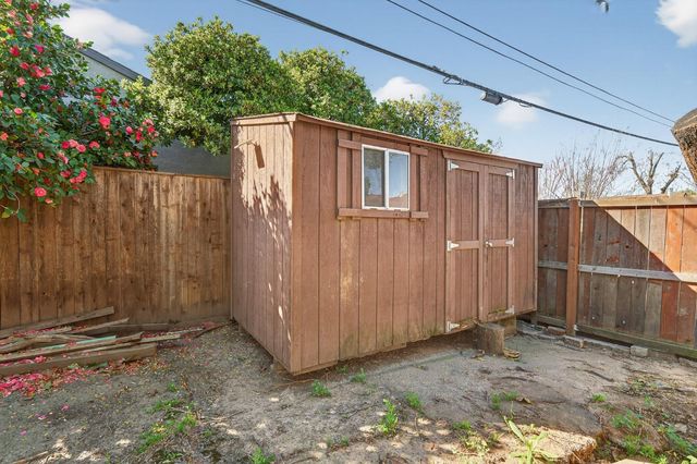 2303 Fulton Ave, Sacramento, CA 95825