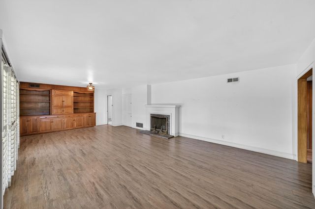 2303 Fulton Ave, Sacramento, CA 95825