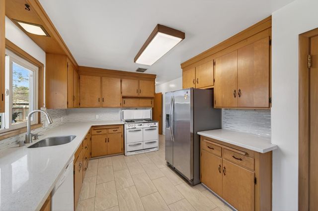 2303 Fulton Ave, Sacramento, CA 95825