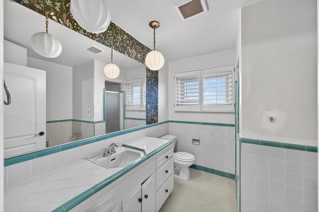 2303 Fulton Ave, Sacramento, CA 95825