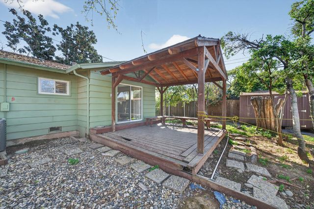 2303 Fulton Ave, Sacramento, CA 95825