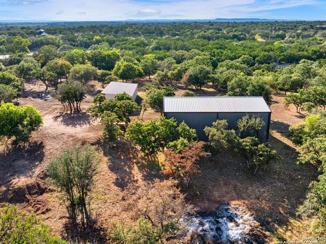 110 Moellering, Fredericksburg, TX 78624