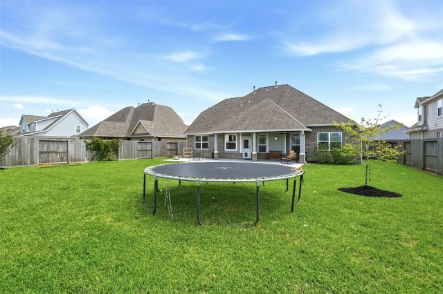 11915 Champions Gate Drive, Dayton, TX 77535