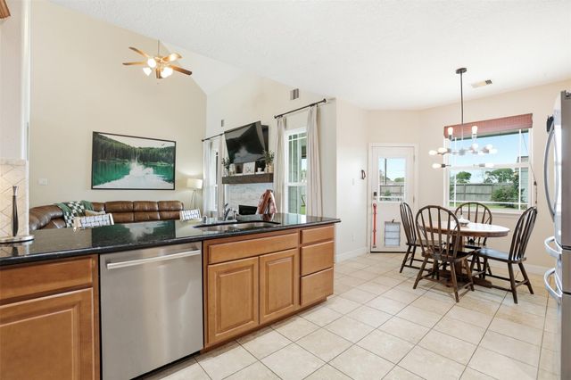 11915 Champions Gate Drive, Dayton, TX 77535