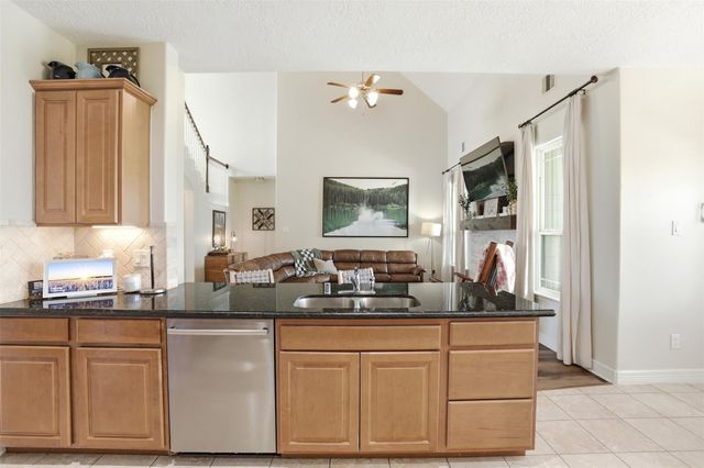 11915 Champions Gate Drive, Dayton, TX 77535