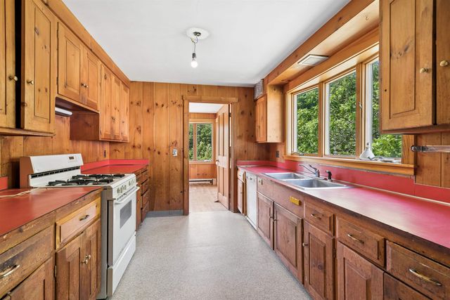 817 Gulf Road, Barnard, VT 05031