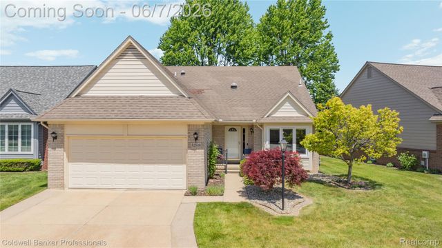 52505 Westcreek Drive Drive, Macomb Township, MI 48042