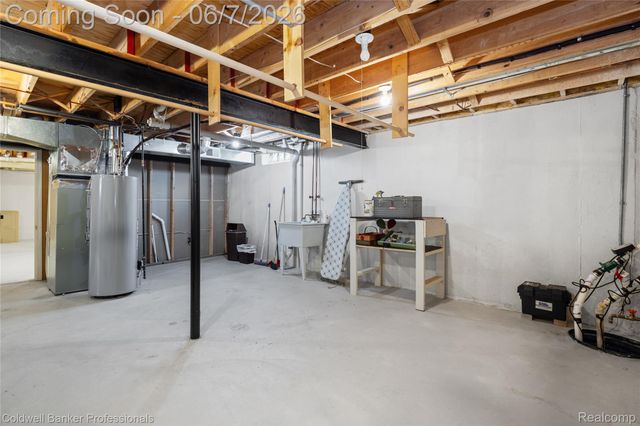 52505 Westcreek Drive Drive, Macomb Township, MI 48042