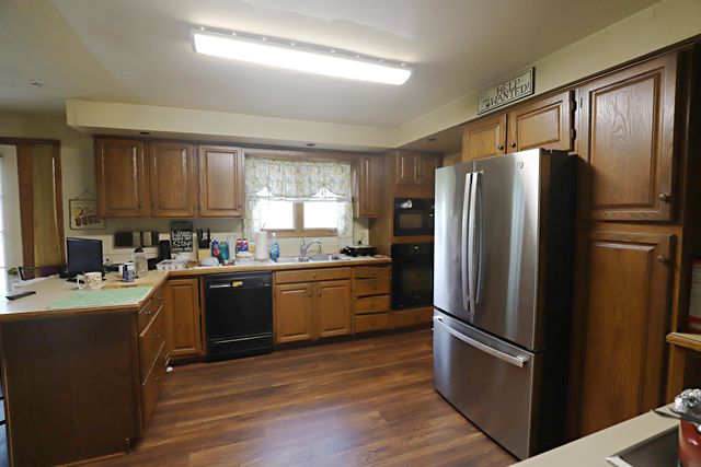 1047 Western Hills Drive, Flint, MI 48532