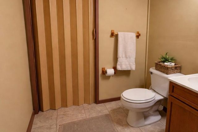 2112 E 38th Avenue, Hobart, IN 46342