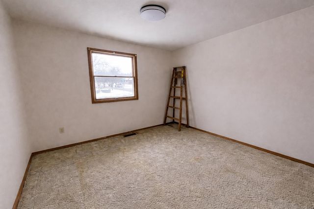 2112 E 38th Avenue, Hobart, IN 46342