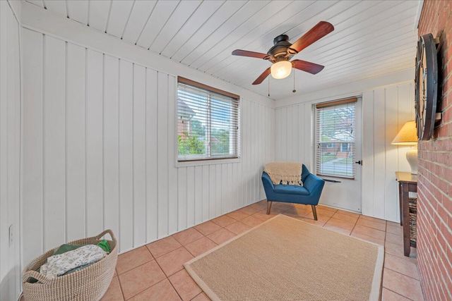 2316 Fairway DR, Roanoke, VA 24015
