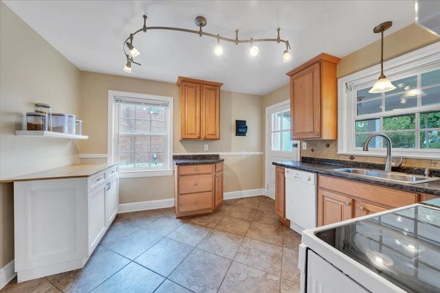 2316 Fairway DR, Roanoke, VA 24015