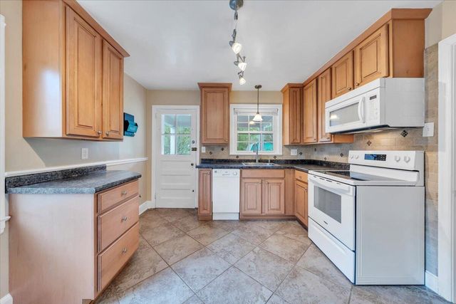 2316 Fairway DR, Roanoke, VA 24015