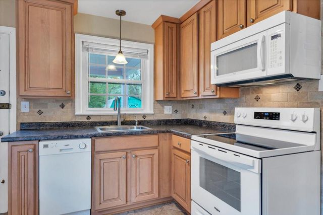 2316 Fairway DR, Roanoke, VA 24015