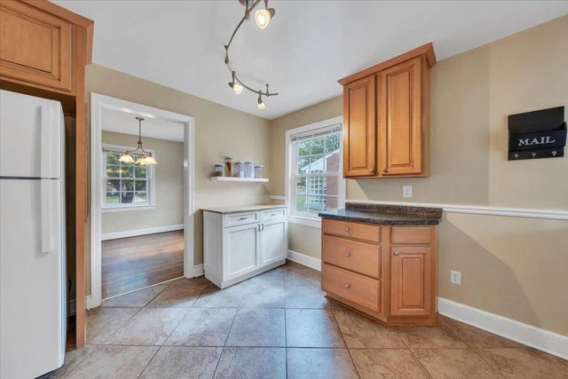 2316 Fairway DR, Roanoke, VA 24015