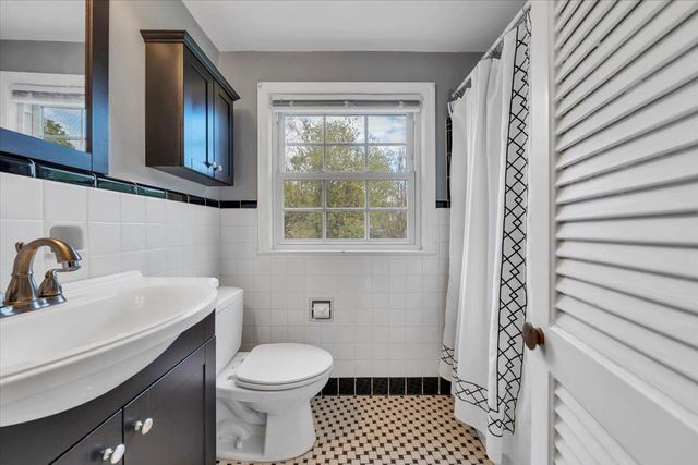 2316 Fairway DR, Roanoke, VA 24015