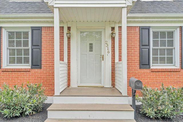 2316 Fairway DR, Roanoke, VA 24015
