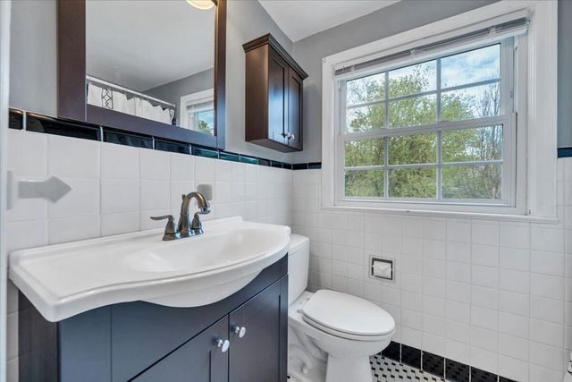 2316 Fairway DR, Roanoke, VA 24015