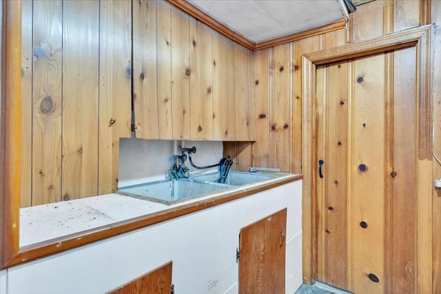 2316 Fairway DR, Roanoke, VA 24015
