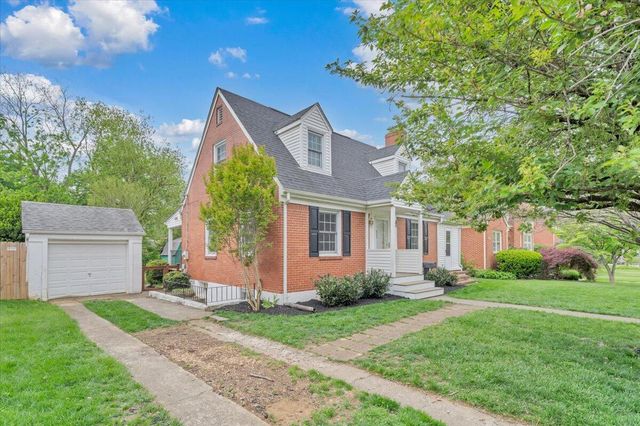 2316 Fairway DR, Roanoke, VA 24015
