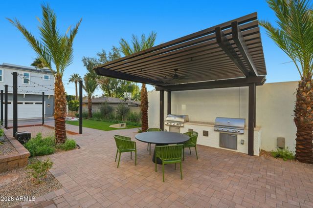 128 W WILLO Court, Phoenix, AZ 85003