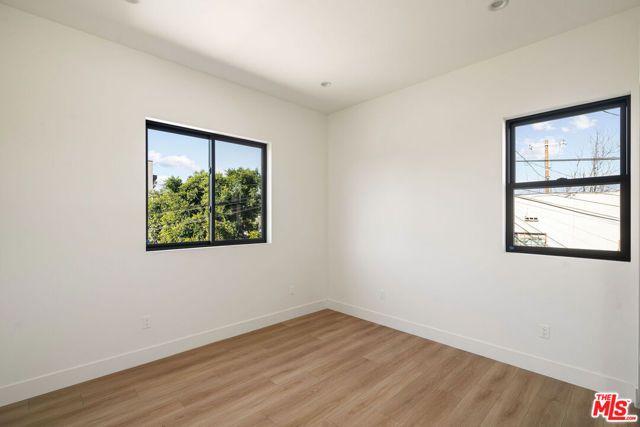 3909 W Exposition Boulevard, Los Angeles, CA 90016