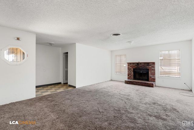 4224 Gordon Street, Bakersfield, CA 93307