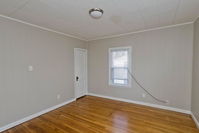 36 Daniel St, Springfield, MA 01151