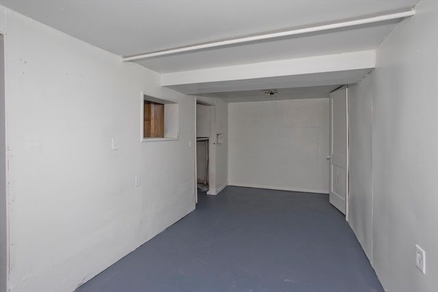 36 Daniel St, Springfield, MA 01151